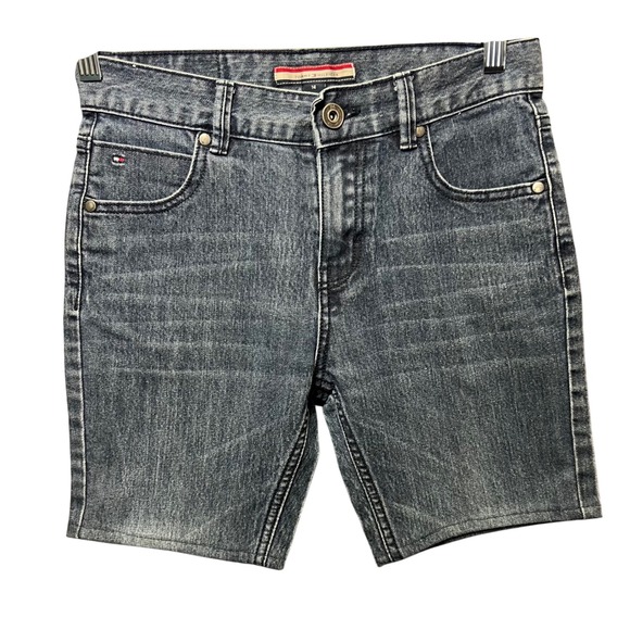 Tommy Hilfiger Women's Denim Bermuda Shorts Size 14 Mid Rise Distressed Wash‎ 6" - Picture 1 of 9